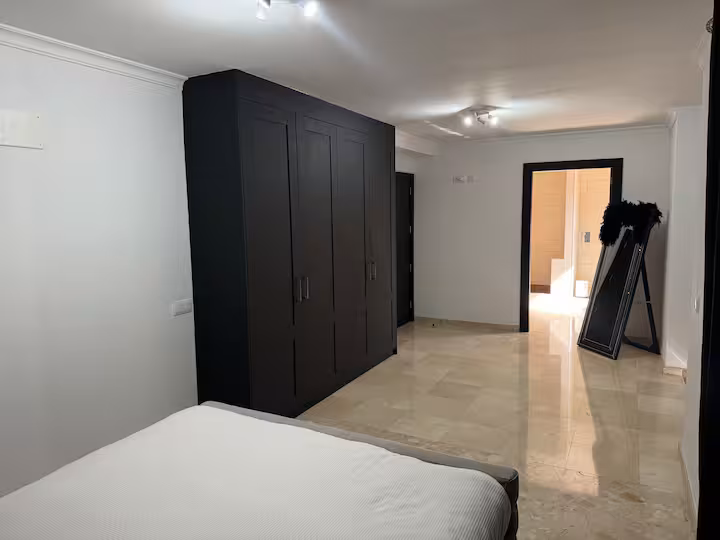 Second bedroom 2