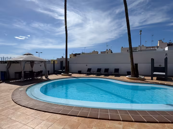 pool 4